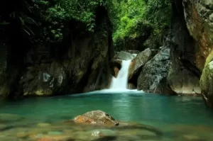 Curug Leuwi Benjol, Air Terjun Menawan yang Memanjakan Mata