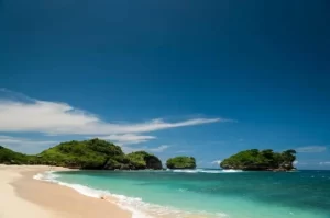 Wisata Pantai Terbaik di Pacitan